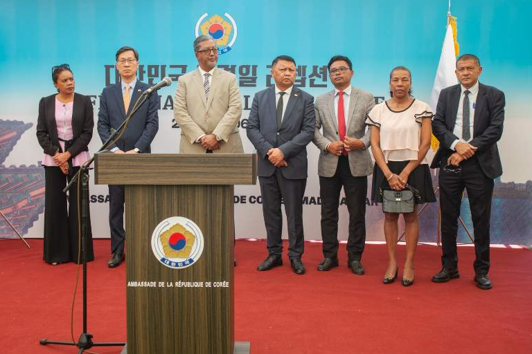 La réception de la Fête Nationale (le 6 octobre)