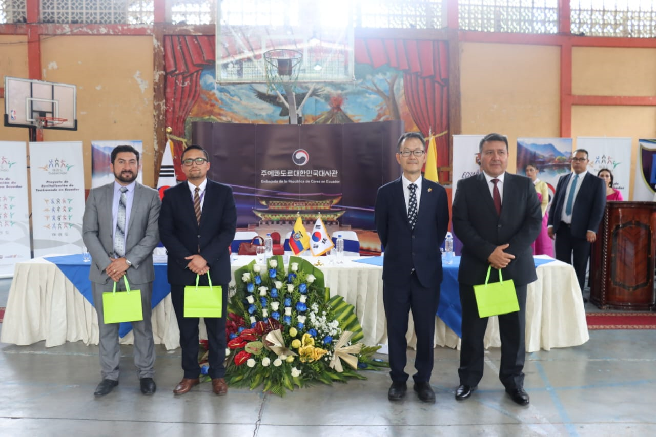 Inauguración del Programa de Enseñanaza de Taekwondo en Baños para 2024