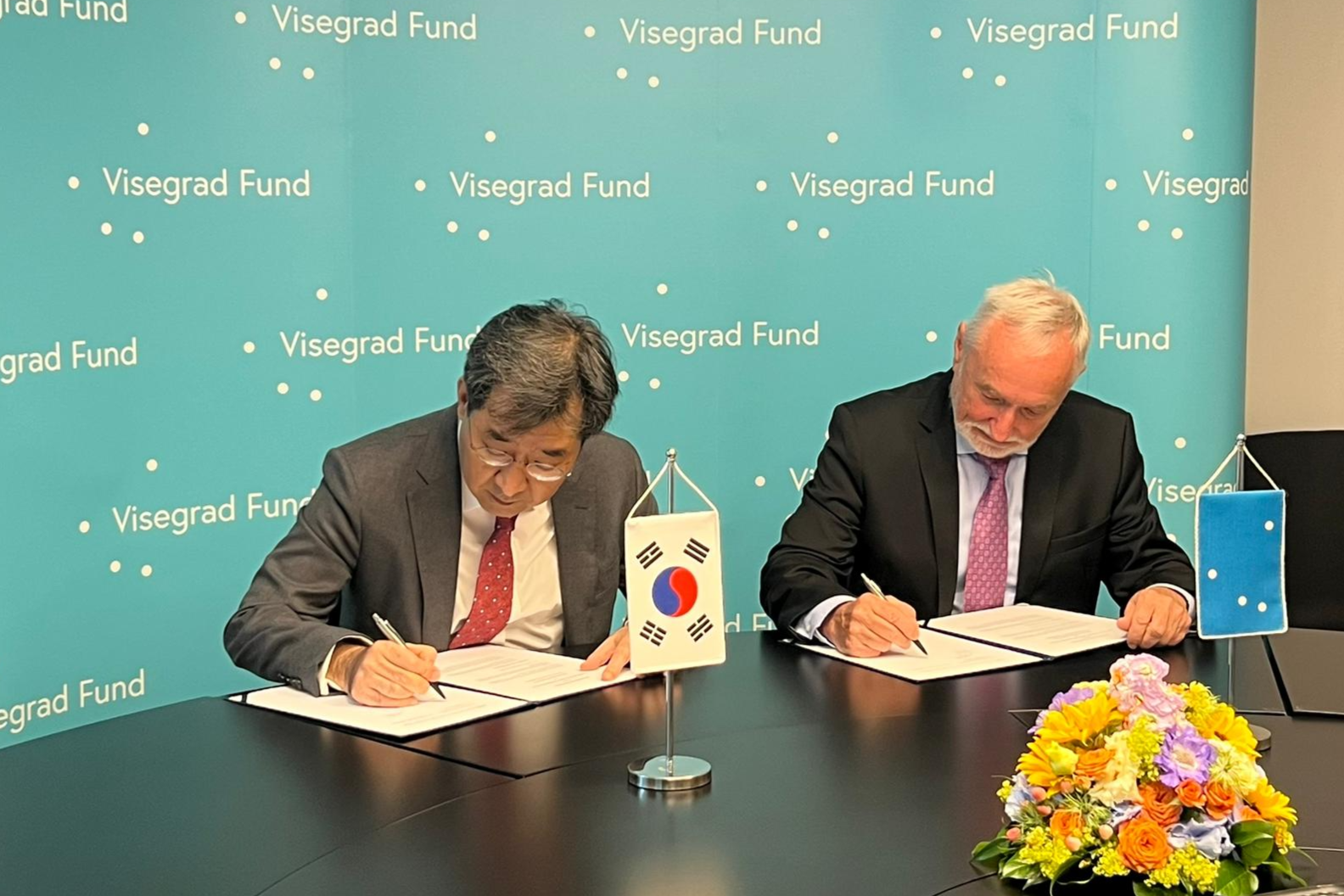 한국의 IVF 재정 기여 MOU 체결식(6.12.)