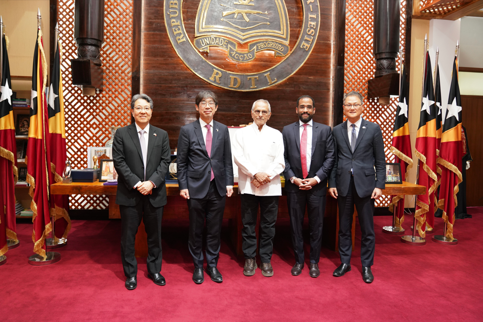 Ambassador Lee Jang-keun together with Japanese Ambassador to ASEAN and U.S. Ambassador to ASEAN paid a courtesy call on H.E. José Ramos-Horta, President of Timor-Leste (6.20, Timor-Leste) 