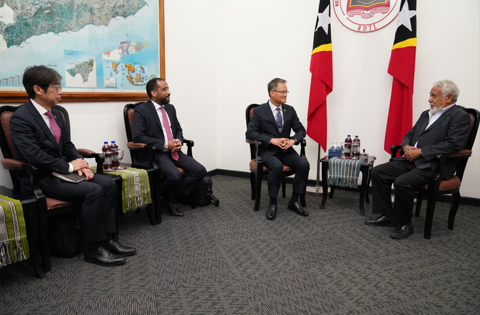 Ambassador Lee Jang-keun together with Japanese Ambassador to ASEAN and U.S. Ambassador to ASEAN paid a courtesy call on the Prime Minister of Timor-Leste, H.E. Xanana Gusmão  (6.20, Timor-Leste)