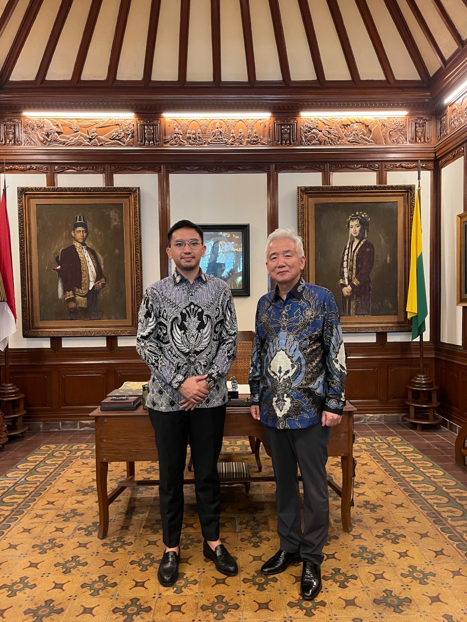 Dubes Lee bertemu dengan Kanjeng Gusti Pangeran Adipati Arya Mangkoenagoro X