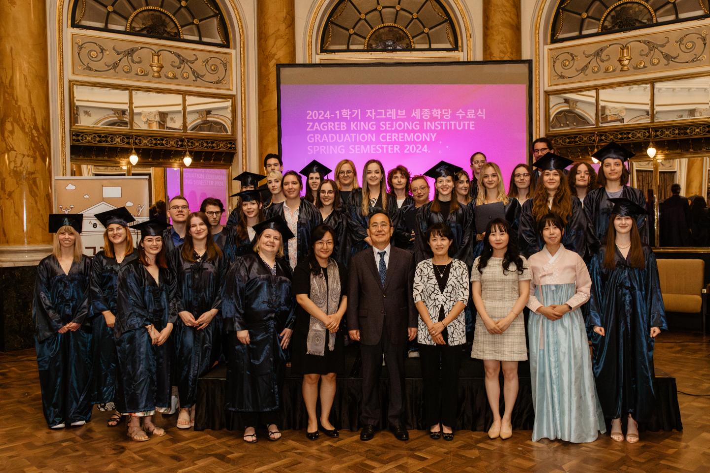 Veleposlanik Hong Sungwook nazočio je svečanosti dodjele diploma za proljetni semestar 2024. na Institutu kralja Sedžonga u Zagrebu