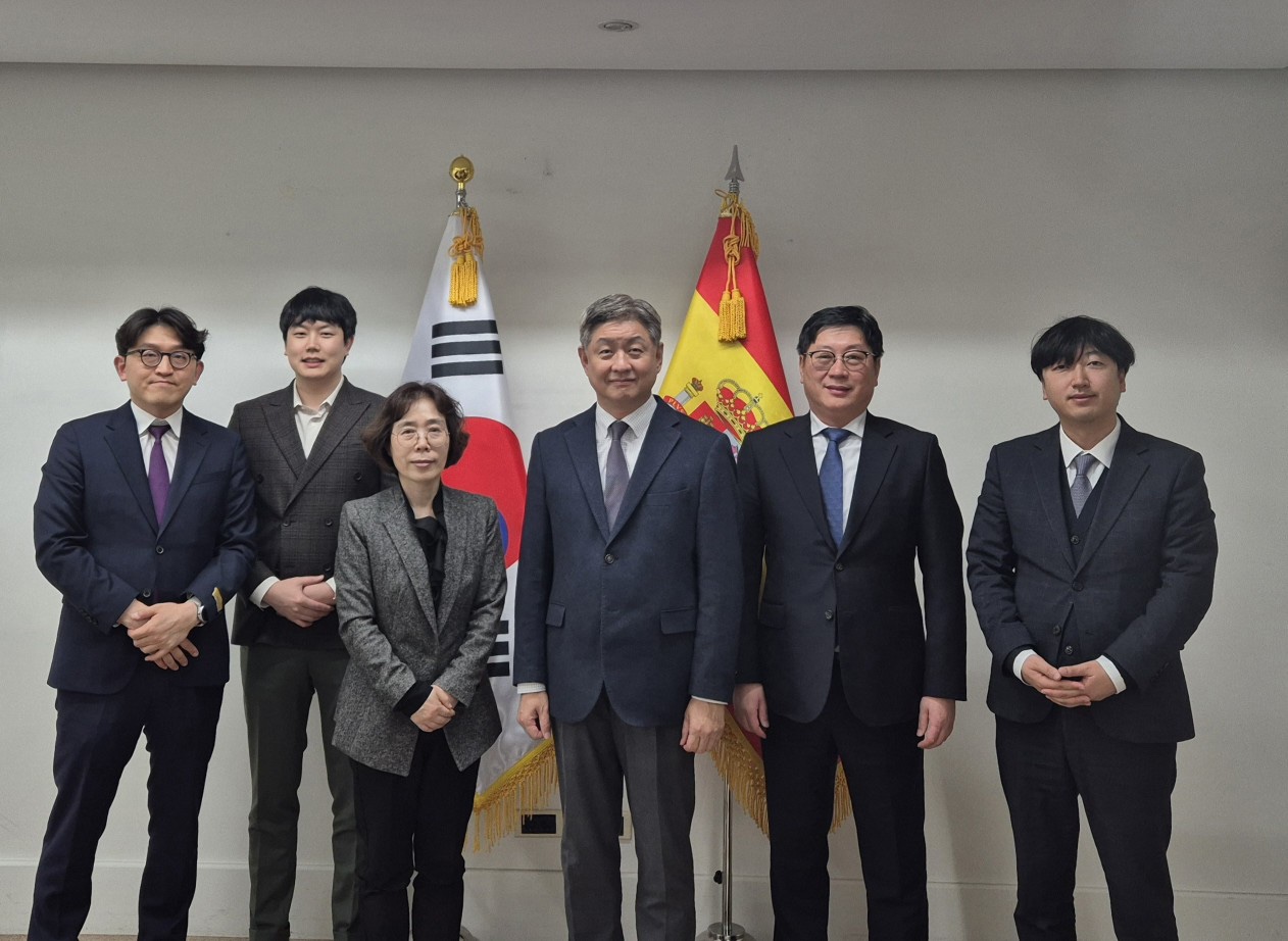 임수석 대사, 김상희 보건복지부 인구아동정책관 면담
