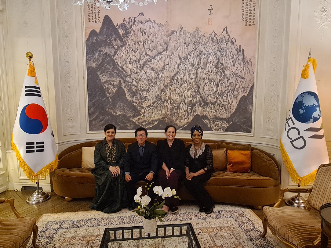 Ambassador Choi hosted a dinner in honor of the OECD Deputy Secretary General, Ms.Goodman on May 21st