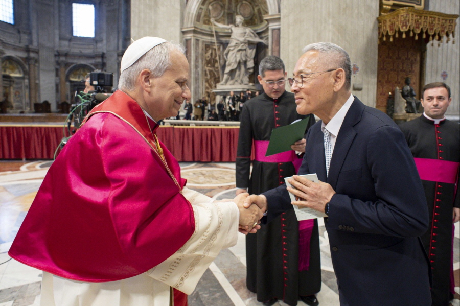 La delegazione governativa coreana partecipa alla Messa di inizio pontificato di Papa Leone XIV