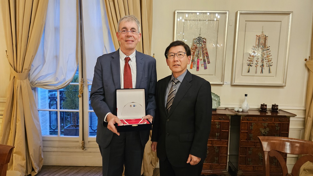 Ambassador Choi hosted a dinner for the Korea Desk of the OECD on May 27th