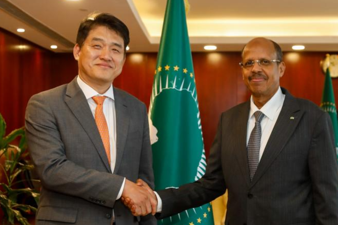 Amb. Jung met with AUC Chairperson H.E. Mahmoud Youssouf (18 Jun.)