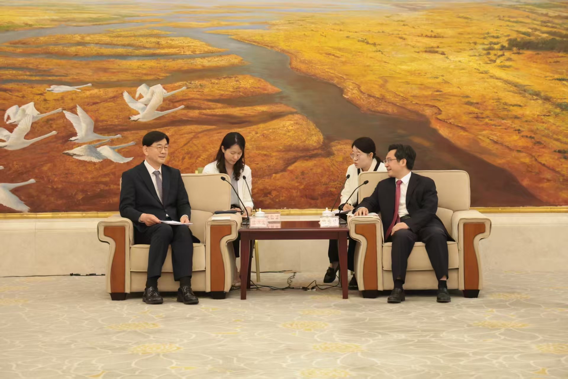 总领事会见东营市委副书记兼市长(5.14)