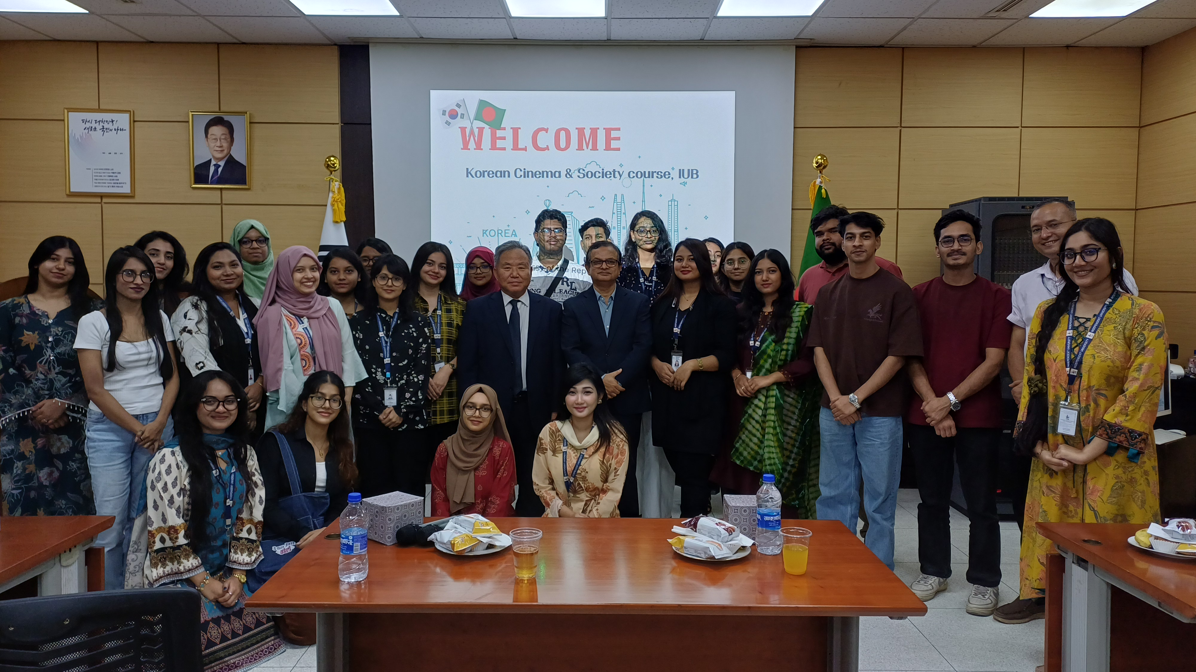 Meeting with the students of [Korean Cinema & Society course] in IUB (21 Aug.)