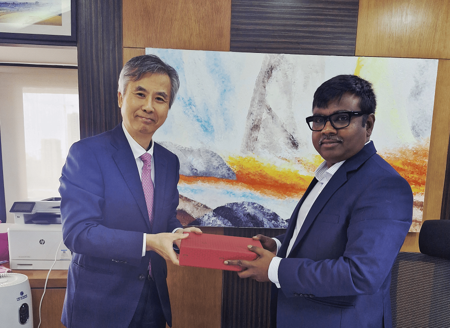 Consul General pays courtesy call on CEO of Maharashtra Industrial Development Corporation (MIDC) (26 Aug)