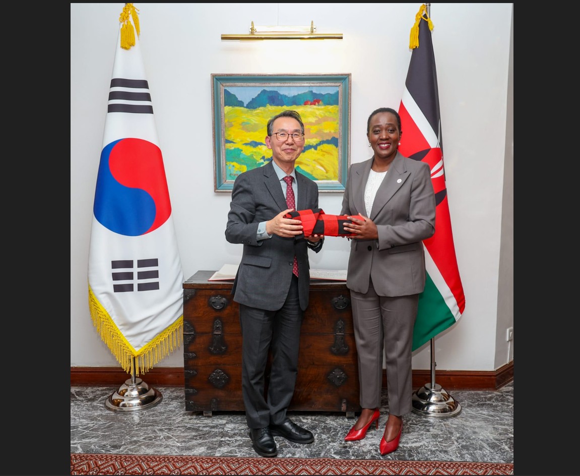 Dinner with the Kenyan Cabinet Secretary for Defense