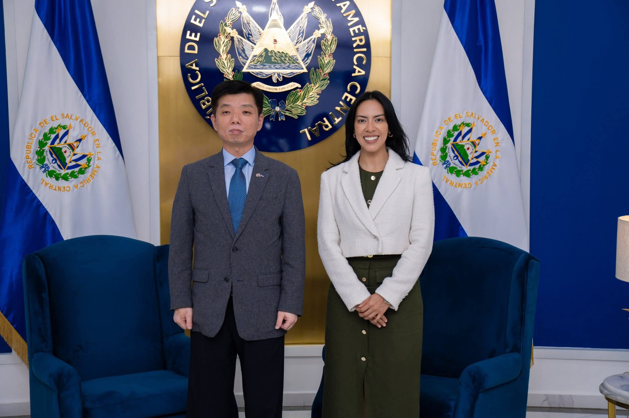 Embajador de Corea se reúne con la Primera Vicepresidenta de la Asamblea Legislativa
