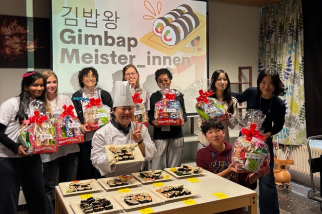 Generalkonsulat veranstaltet Kimbap-Kochworkshop anlässlich des Deutschland-Gyeongbuk Koreanisch-Jugendcamps (4. Oktober)