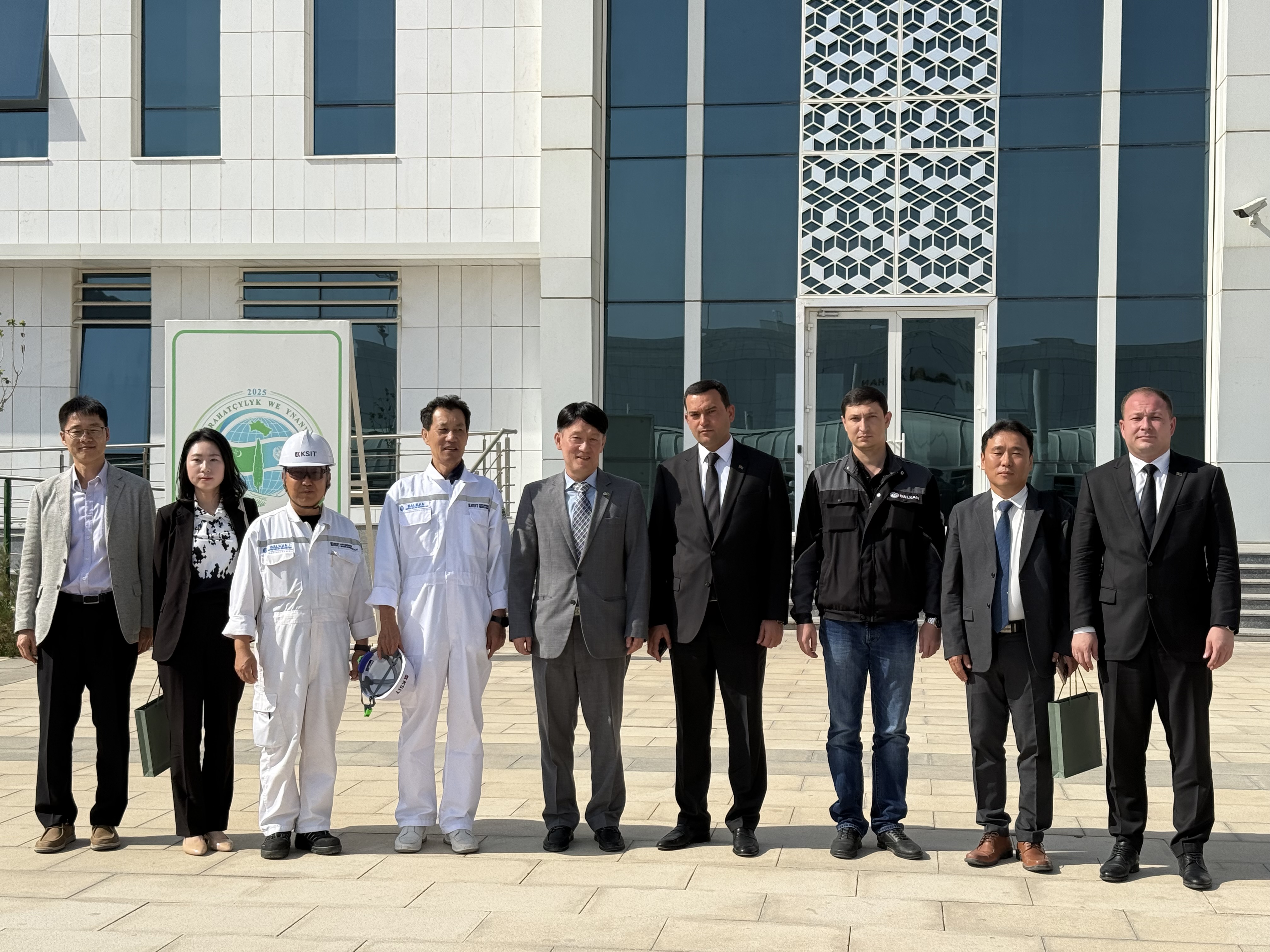 김준철 대사대리, 발칸조선소 방문(10.10.)