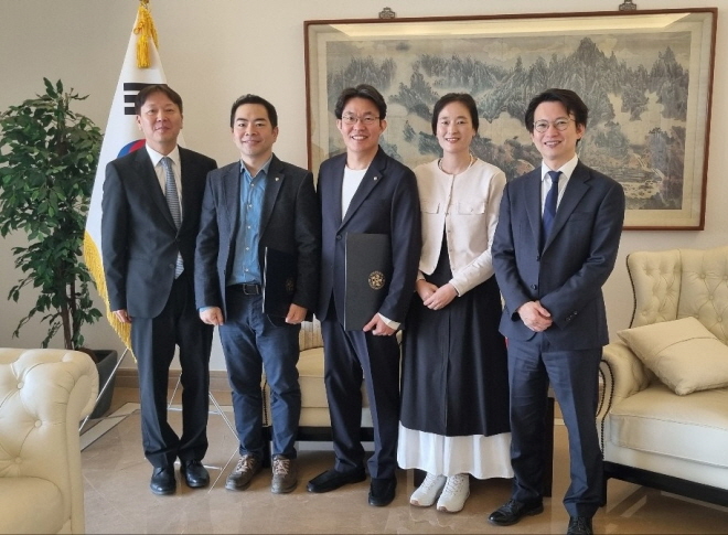 민주평통 자문위원 위촉장 전수