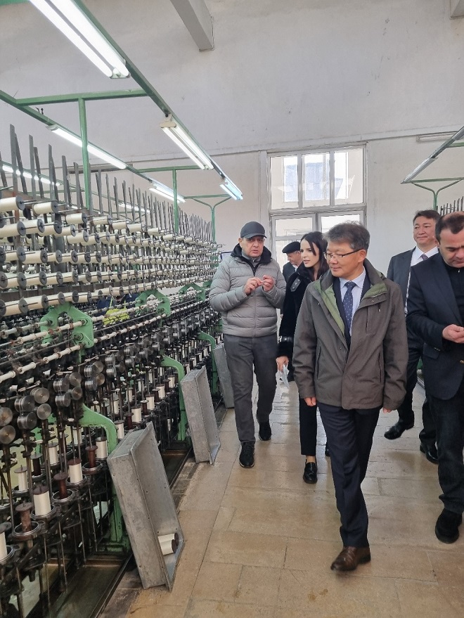 Azeripek 실크 공장 시찰