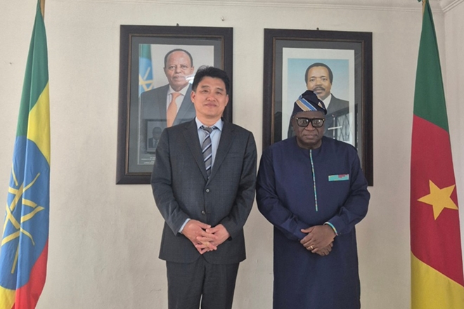 정강 대사, 주에티오피아 카메룬 대사 면담 (3.11)