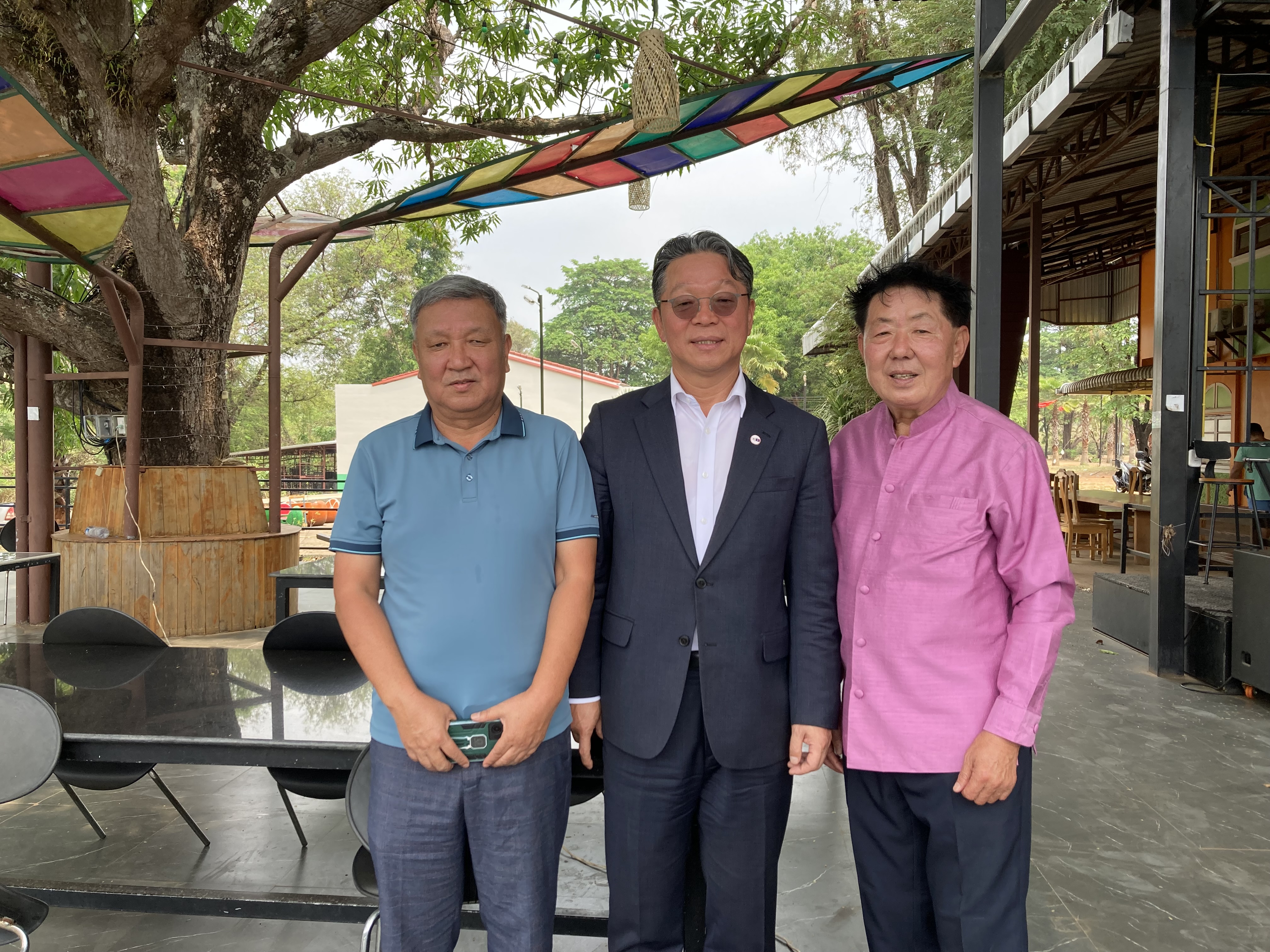 참파삭주 영사협력원 및 민주평통 자문위원 면담(3.20)