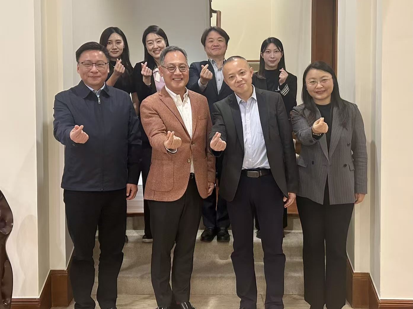 (1.9) 총영사, 안후이성 외판 주임 초청 관저 만찬