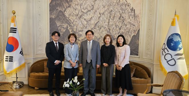 백태웅 대사, 강하연 GPAI 의장 초청 관저만찬 주최 (6.11)