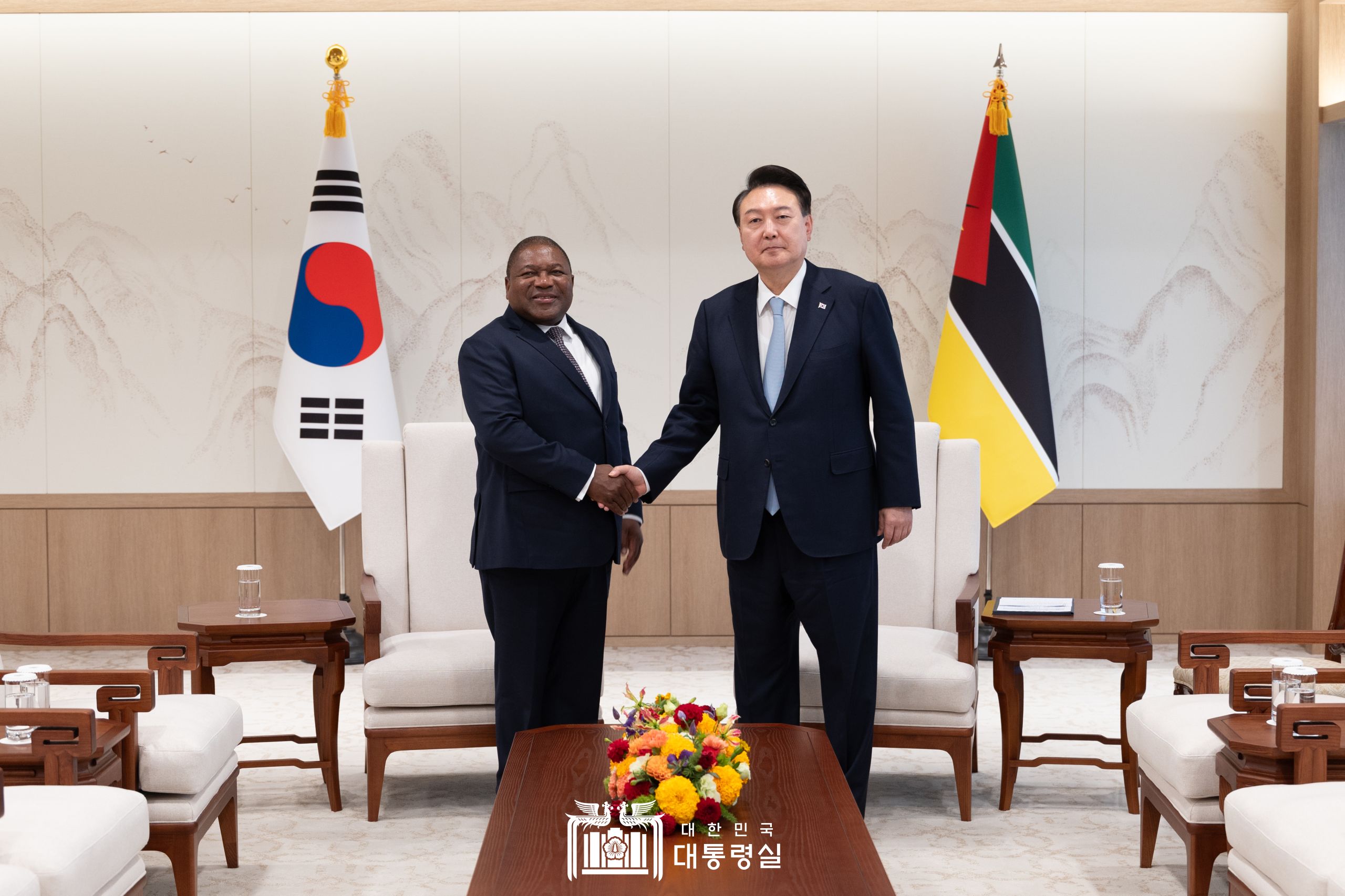 윤석열 대통령, 한-아프리카 정상회의 계기 4개 아프리카 국가 정상들과 양자회담 개최(6.3 오후)