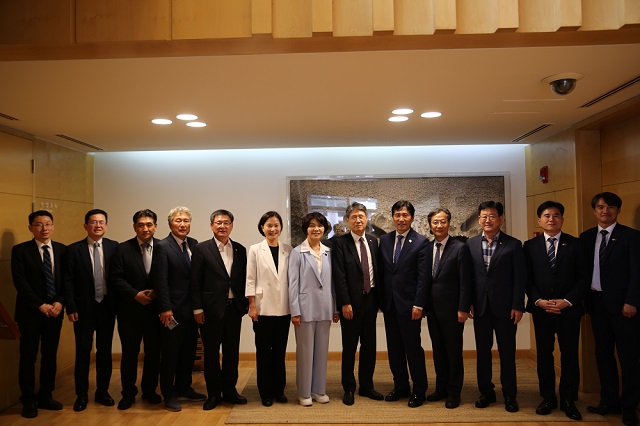 한중 의회 정기교류체제 대표단과의 오찬(7.9)