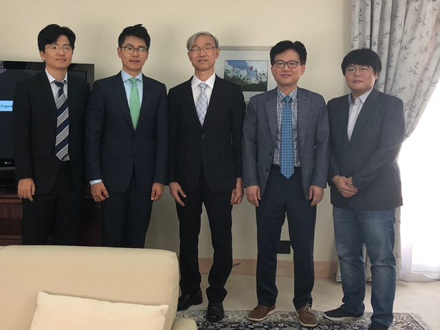 총영사, 경기도경제과학진흥원 직원 면담 상세보기|공관 활동사항 | 주두바이 대한민국 총영사관 주두바이 대한민국 총영사관