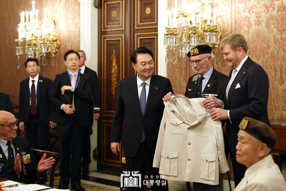 윤석열 대통령, 네덜란드 한국전 참전용사 간담회 참석