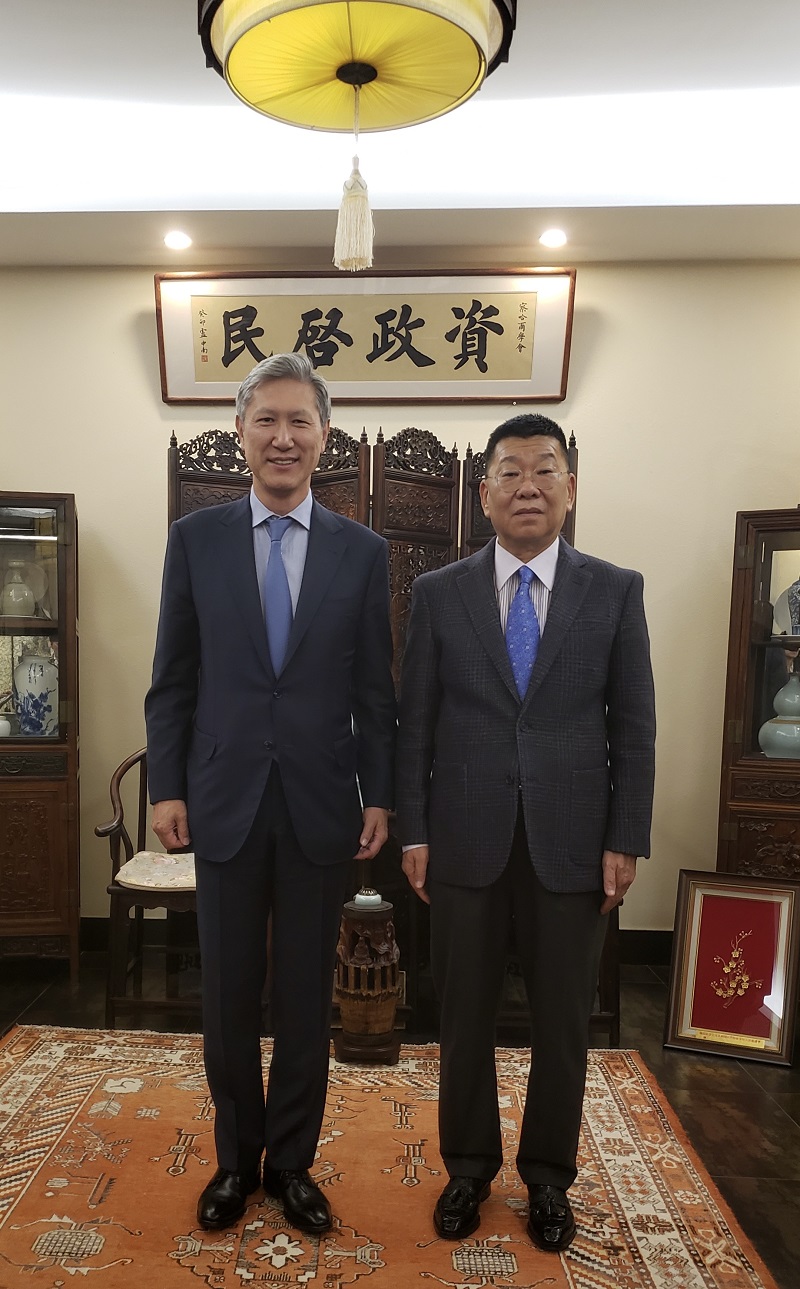 Han Fangming 차하얼학회 회장 친교 만찬(11.4)