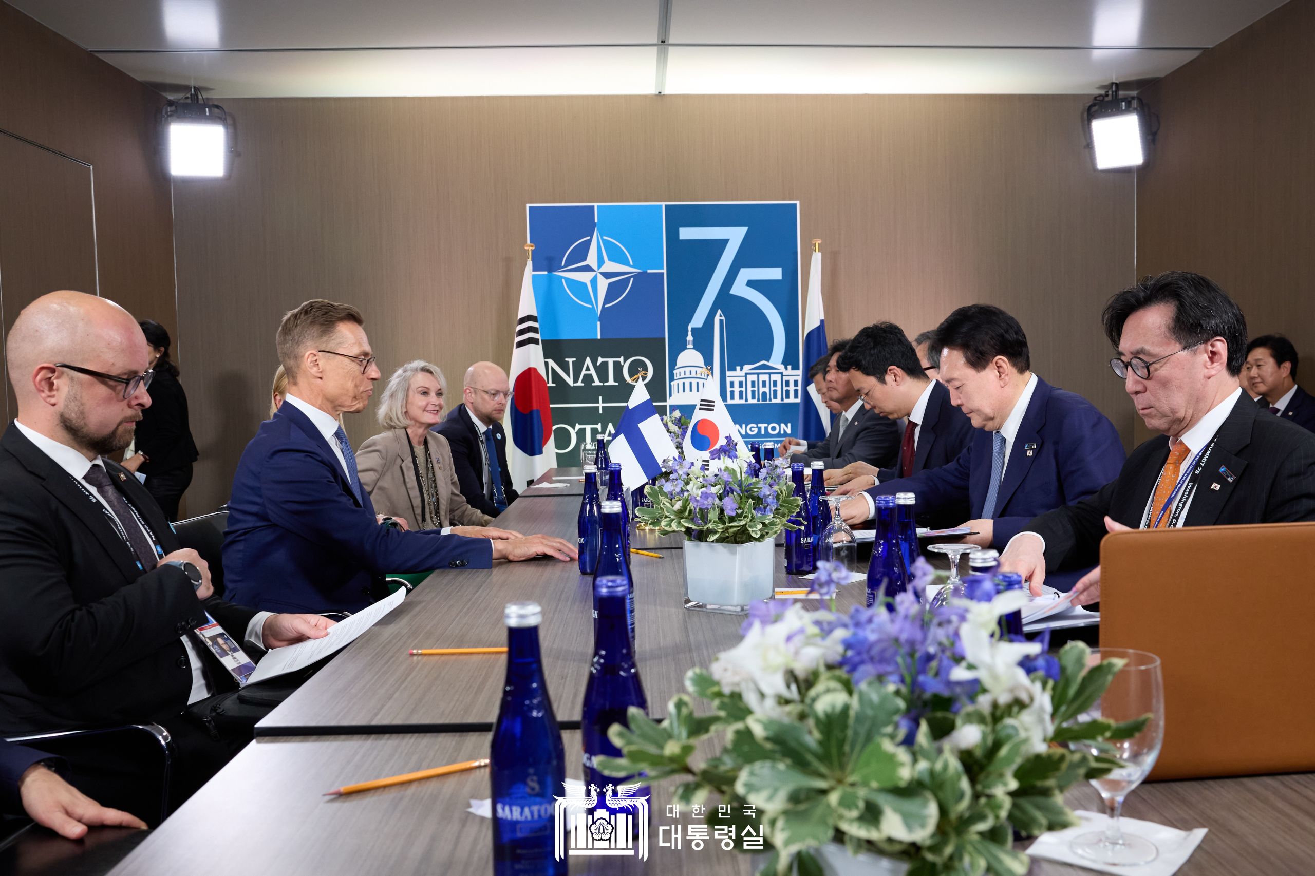 윤석열 대통령, NATO 정상회의 계기 핀란드 대통령과 정상회담 개최