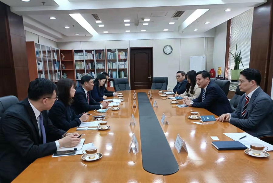 崔斗锡总领事与沈阳市外办主任进行工作会谈(3.2) 상세보기|