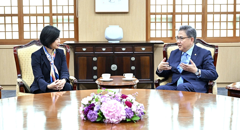 박진 외교장관 및 조현동 제1차관, 심 앤(SIm Ann) 싱가포르 외교부, 국가개발부 선임국무장관 접견