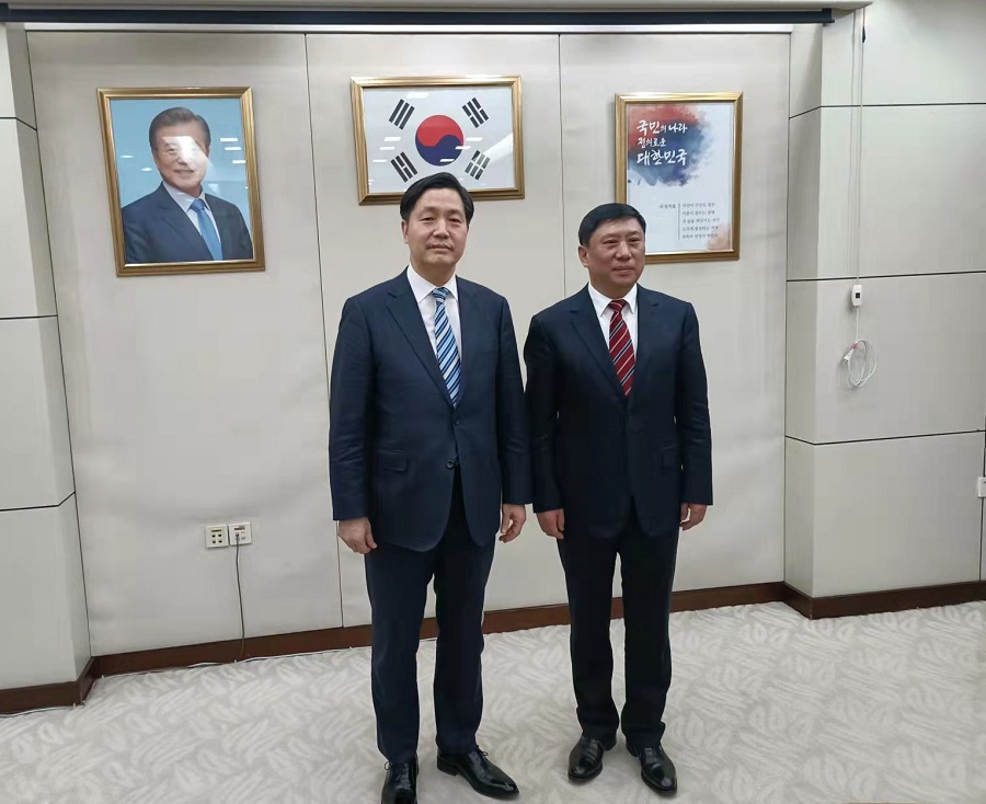 崔斗锡总领事与沈阳市外办主任进行工作会谈(3.2) 상세보기|