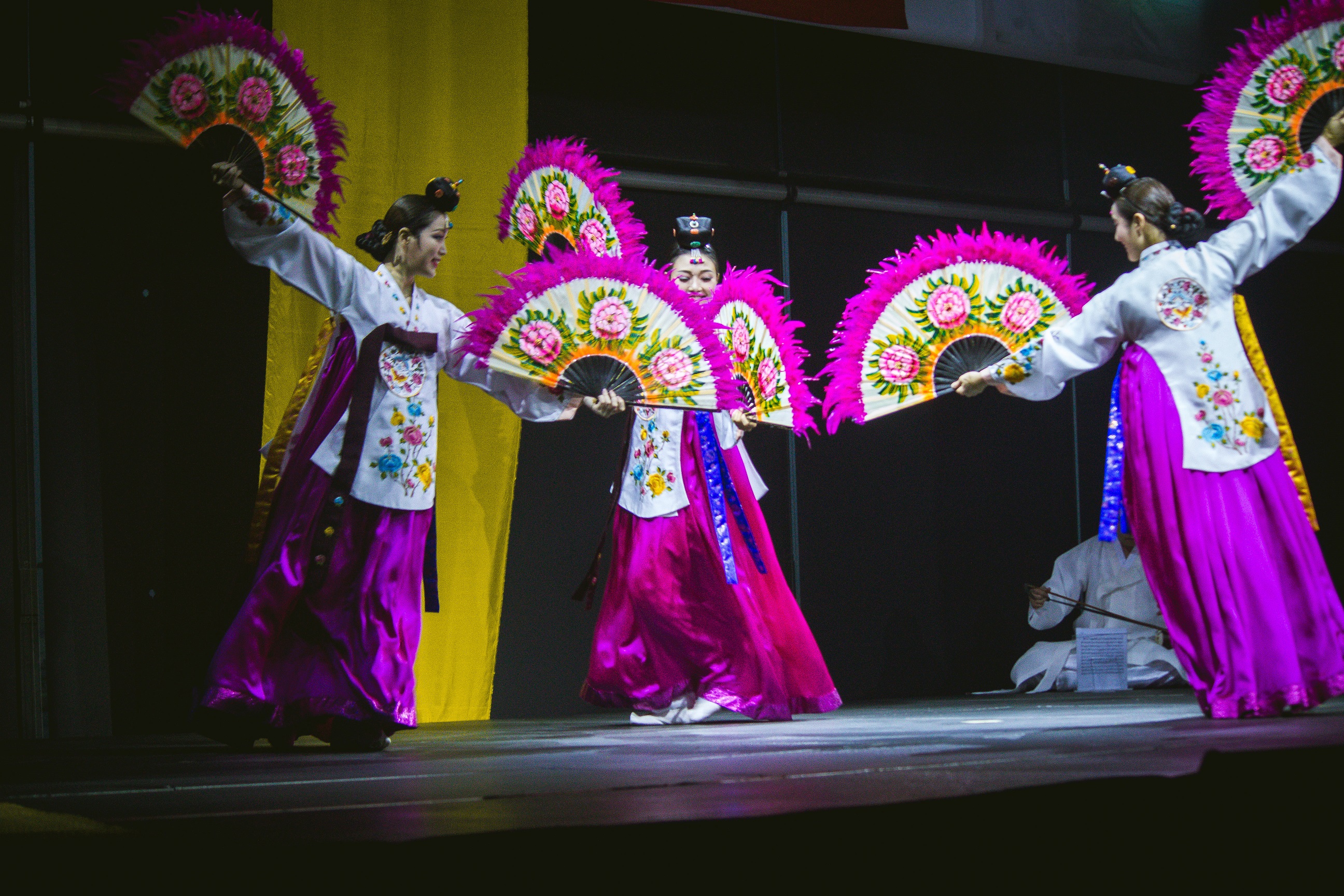 Buchaechum, the Korean traditional dance with foldable fans